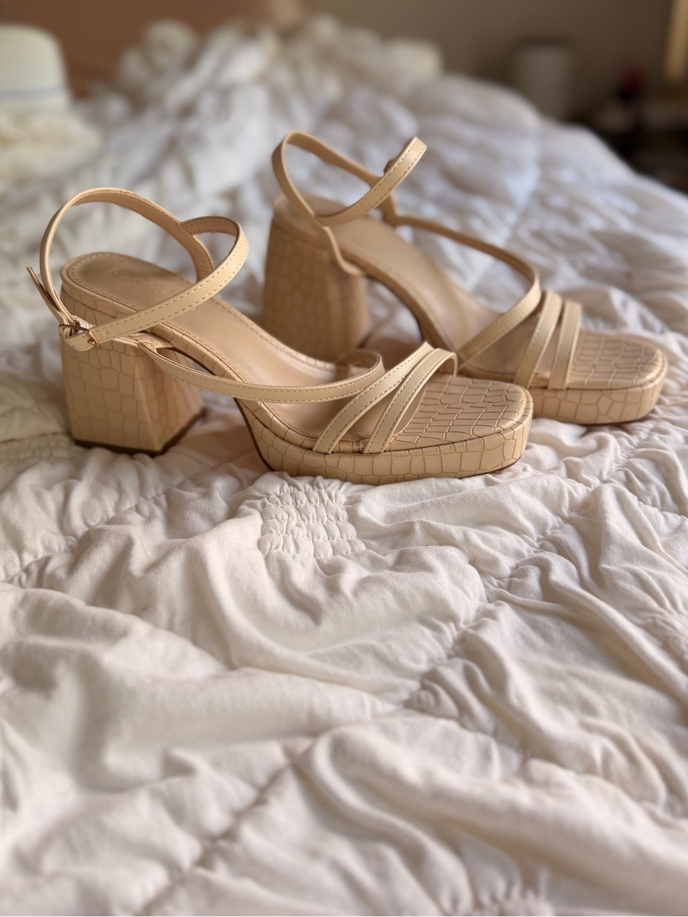 Beige Croc-Embossed Block Heel Sandals Chunky Sandal 👡